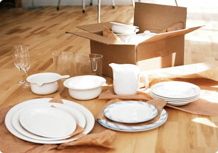 How to Pack Crockery for Moving Safely